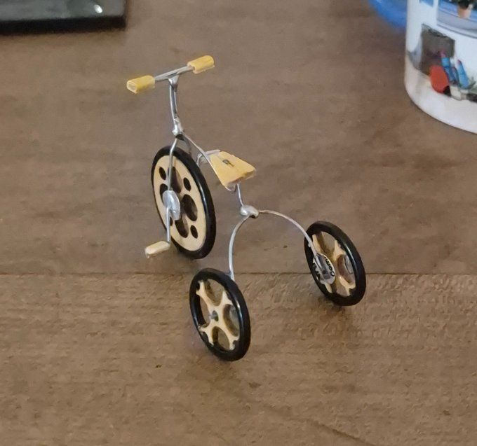 Le Tricycle Miniature